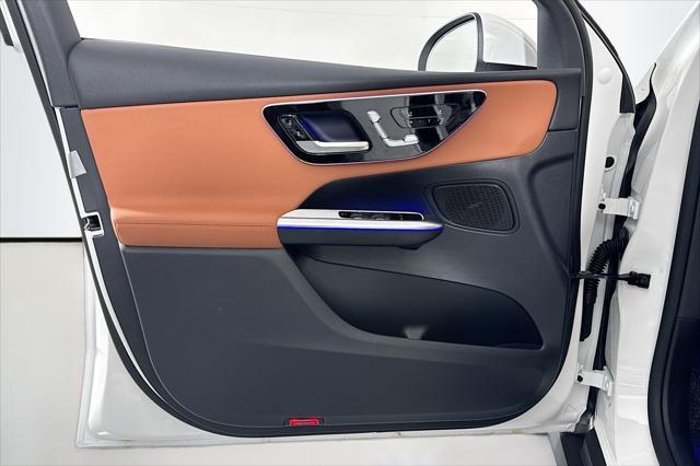 new 2025 Mercedes-Benz GLC 300 car, priced at $62,510