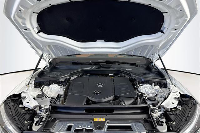 new 2025 Mercedes-Benz GLC 300 car, priced at $62,510