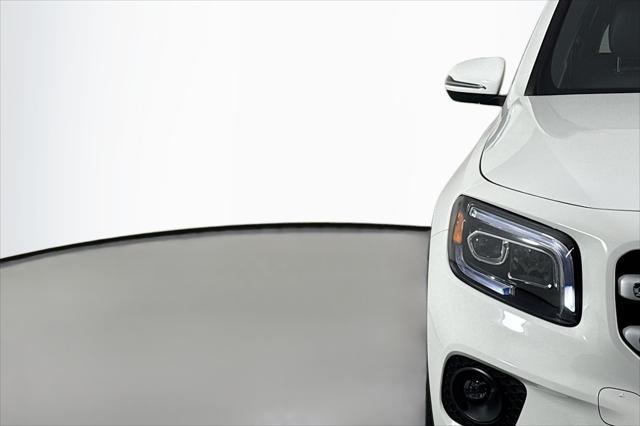 used 2021 Mercedes-Benz GLB 250 car, priced at $27,283