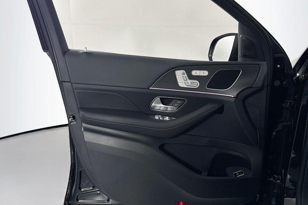 new 2026 Mercedes-Benz GLE 450 car, priced at $82,350