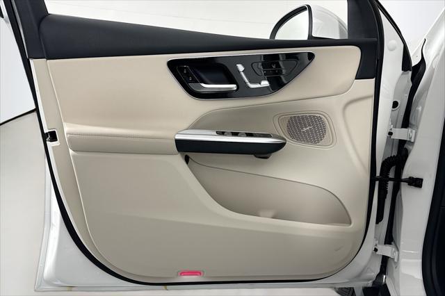 new 2025 Mercedes-Benz GLC 300 car, priced at $51,195