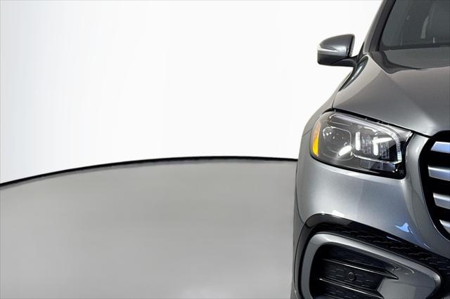 new 2025 Mercedes-Benz GLS 450 car, priced at $95,145