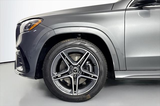 new 2025 Mercedes-Benz GLS 450 car, priced at $95,145