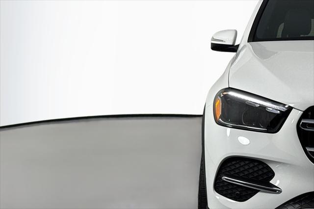 new 2025 Mercedes-Benz GLE 450 car, priced at $75,945