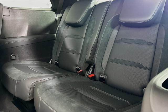 new 2025 Mercedes-Benz AMG GLS 63 car, priced at $155,615