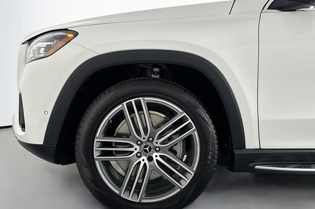 new 2026 Mercedes-Benz GLS 450 car, priced at $93,735