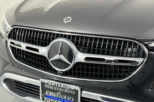 new 2025 Mercedes-Benz GLC 300 car, priced at $51,695