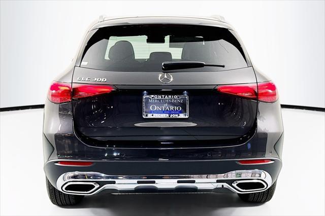 new 2025 Mercedes-Benz GLC 300 car, priced at $51,695