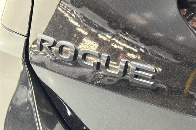 used 2018 Nissan Rogue car, priced at $19,984