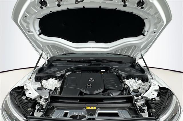new 2025 Mercedes-Benz GLC 300 car, priced at $66,985