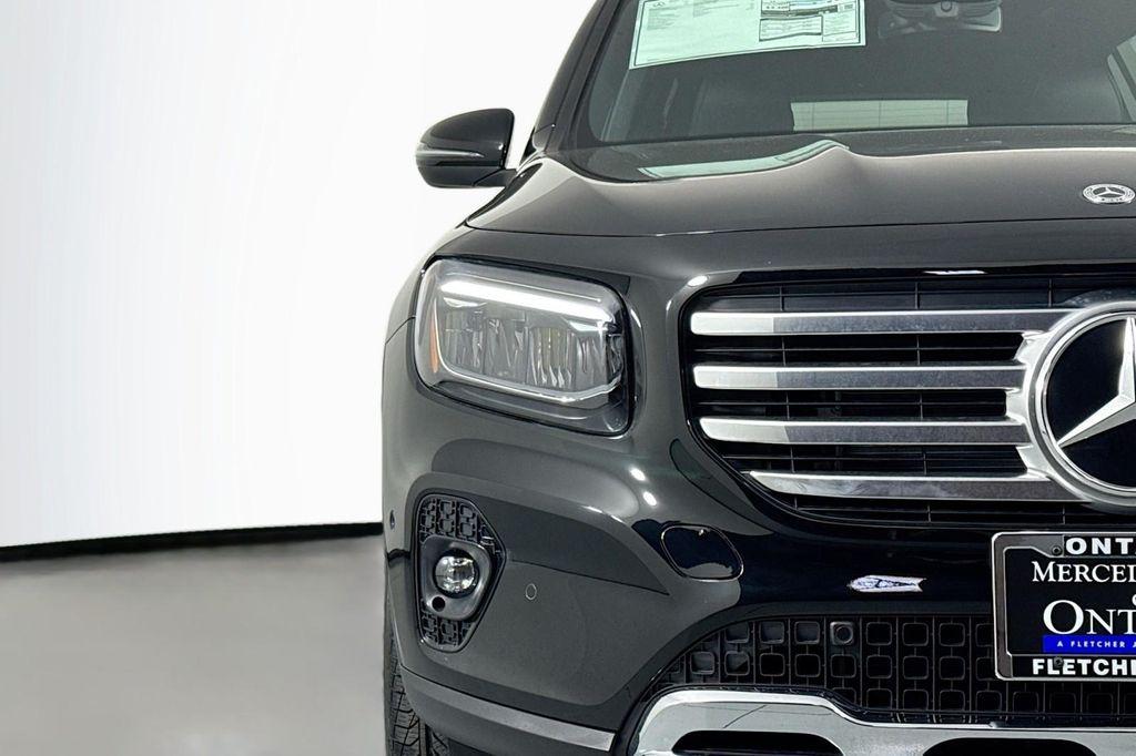 new 2025 Mercedes-Benz GLB 250 car, priced at $47,145