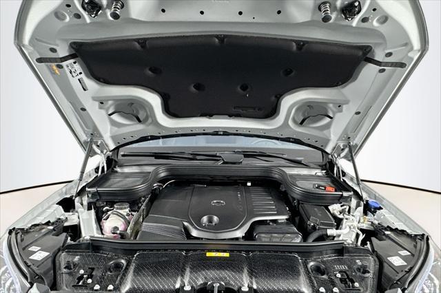 new 2025 Mercedes-Benz GLS 450 car, priced at $101,275