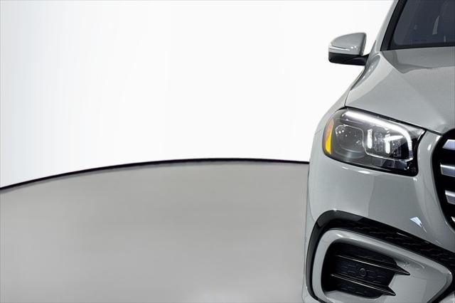 new 2025 Mercedes-Benz GLS 450 car, priced at $101,275