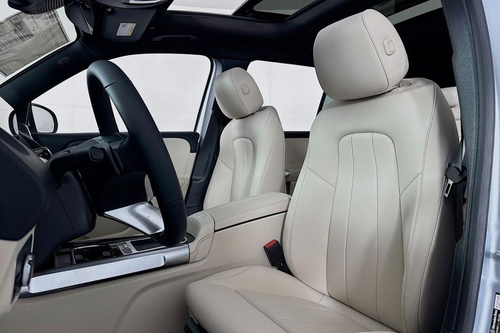 new 2026 Mercedes-Benz GLB 250 car, priced at $48,515