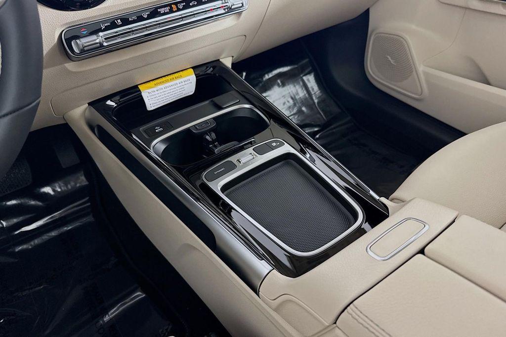 new 2026 Mercedes-Benz GLB 250 car, priced at $48,515