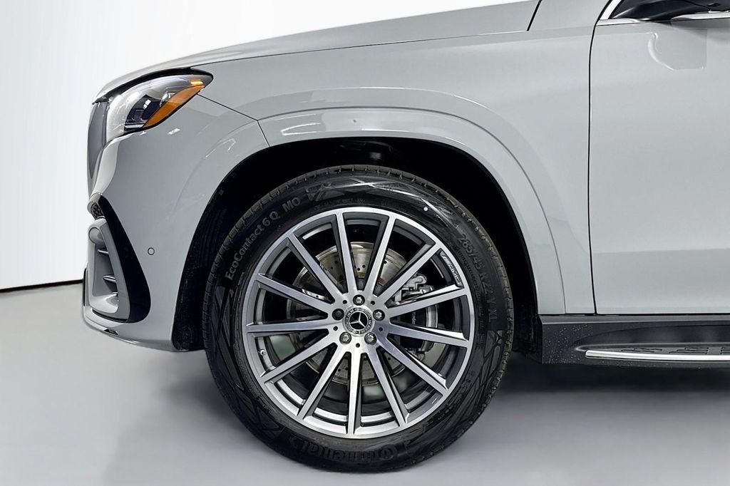 new 2025 Mercedes-Benz GLS 450 car, priced at $101,275