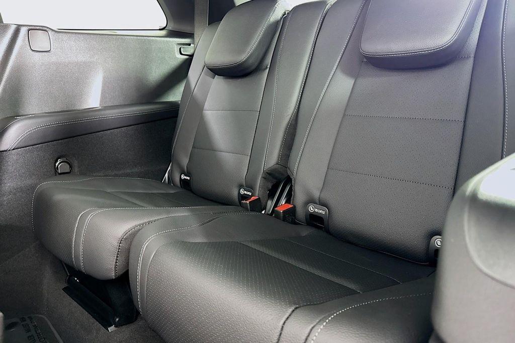 new 2025 Mercedes-Benz GLS 450 car, priced at $101,275