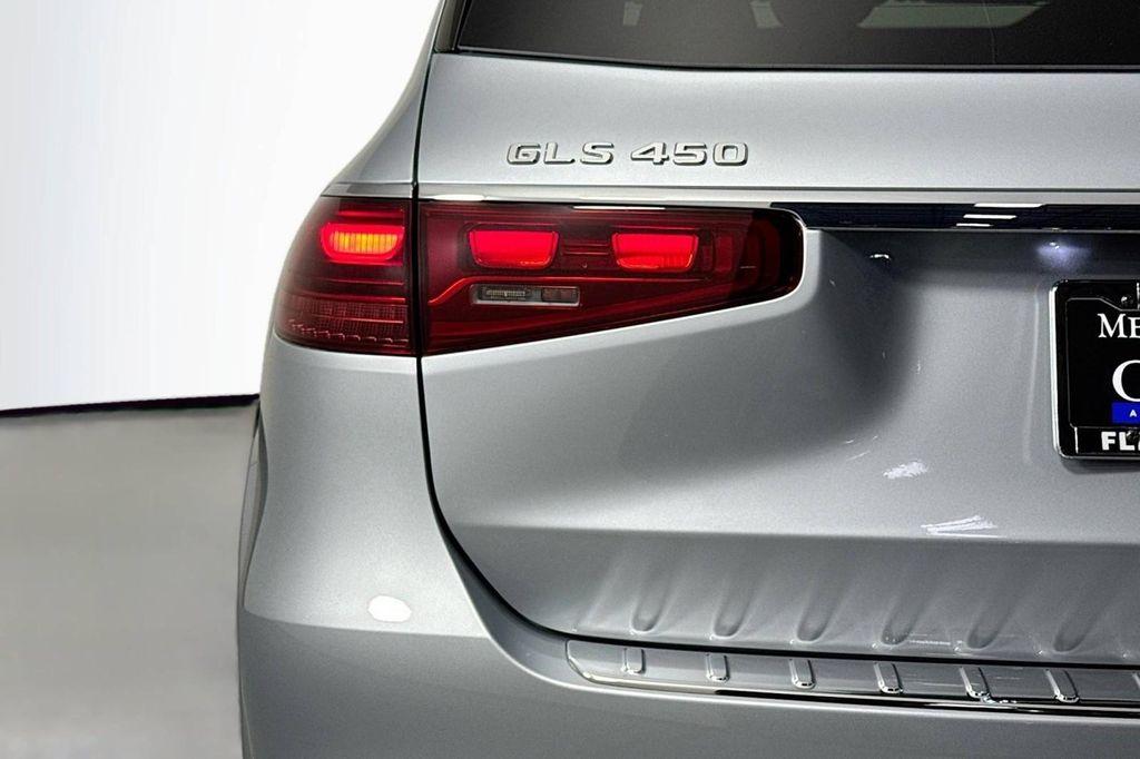 new 2025 Mercedes-Benz GLS 450 car, priced at $95,365