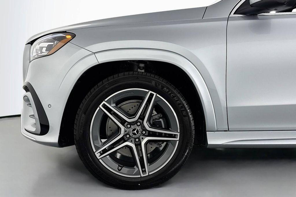 new 2025 Mercedes-Benz GLS 450 car, priced at $95,365