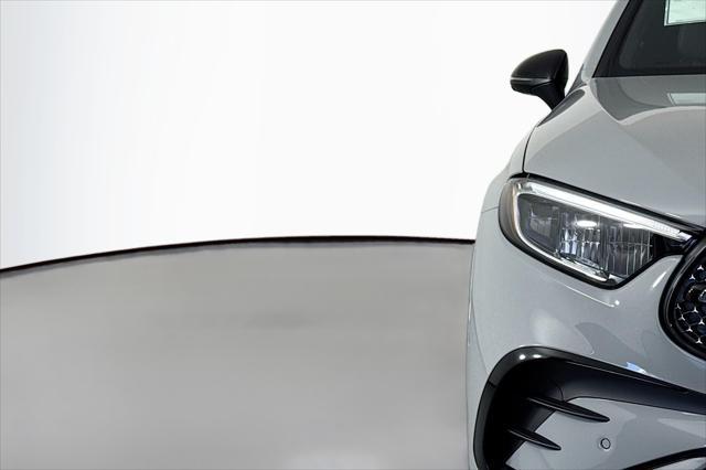 new 2025 Mercedes-Benz GLC 300 car, priced at $67,805