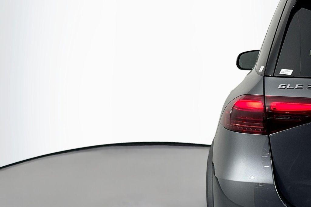 new 2025 Mercedes-Benz GLE 350 car, priced at $67,195