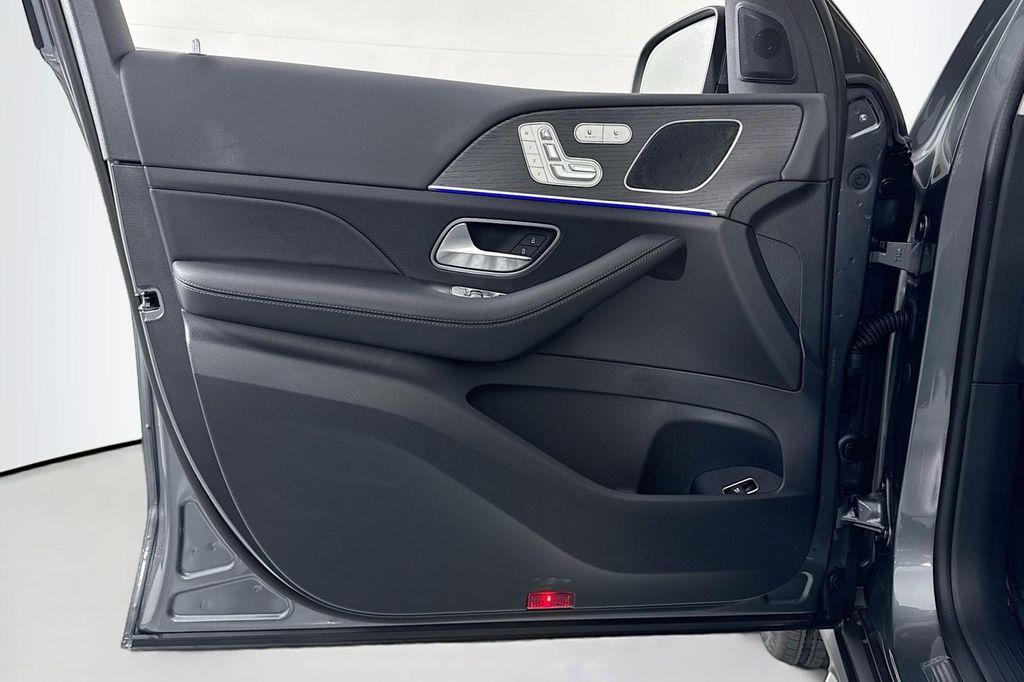 new 2025 Mercedes-Benz GLE 350 car, priced at $67,195