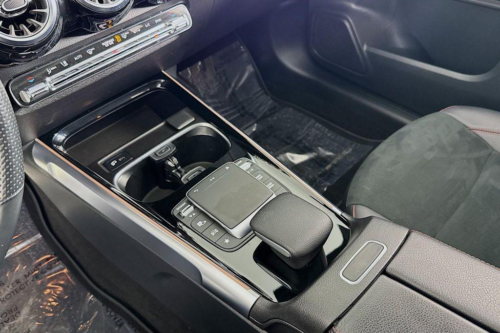 used 2022 Mercedes-Benz GLB 250 car, priced at $31,984