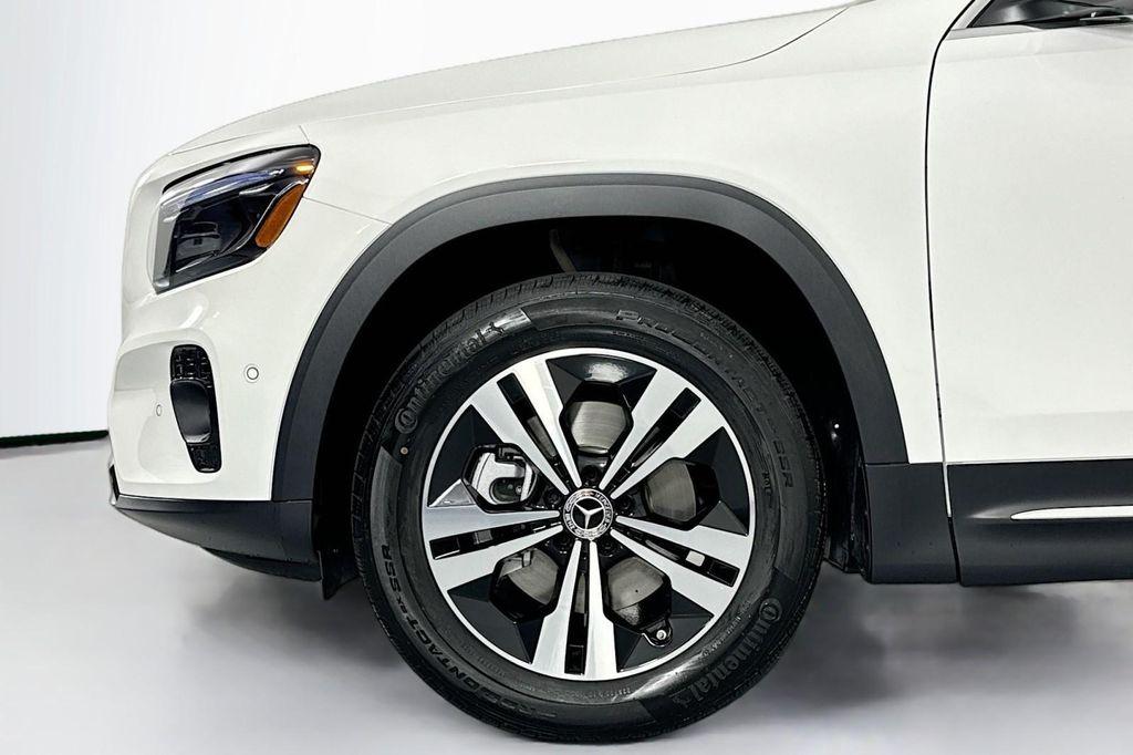 new 2025 Mercedes-Benz GLB 250 car, priced at $47,145