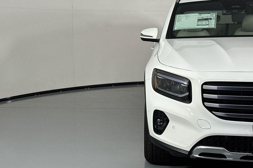 new 2025 Mercedes-Benz GLB 250 car, priced at $47,145