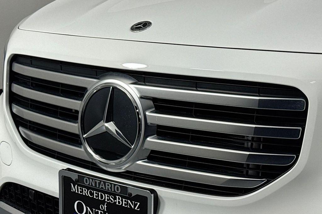 new 2025 Mercedes-Benz GLB 250 car, priced at $47,145
