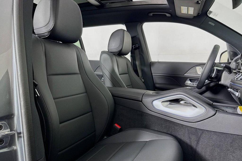 new 2025 Mercedes-Benz GLS 450 car, priced at $94,185