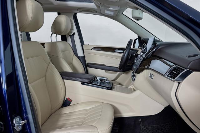 used 2019 Mercedes-Benz GLE 400 car, priced at $34,984