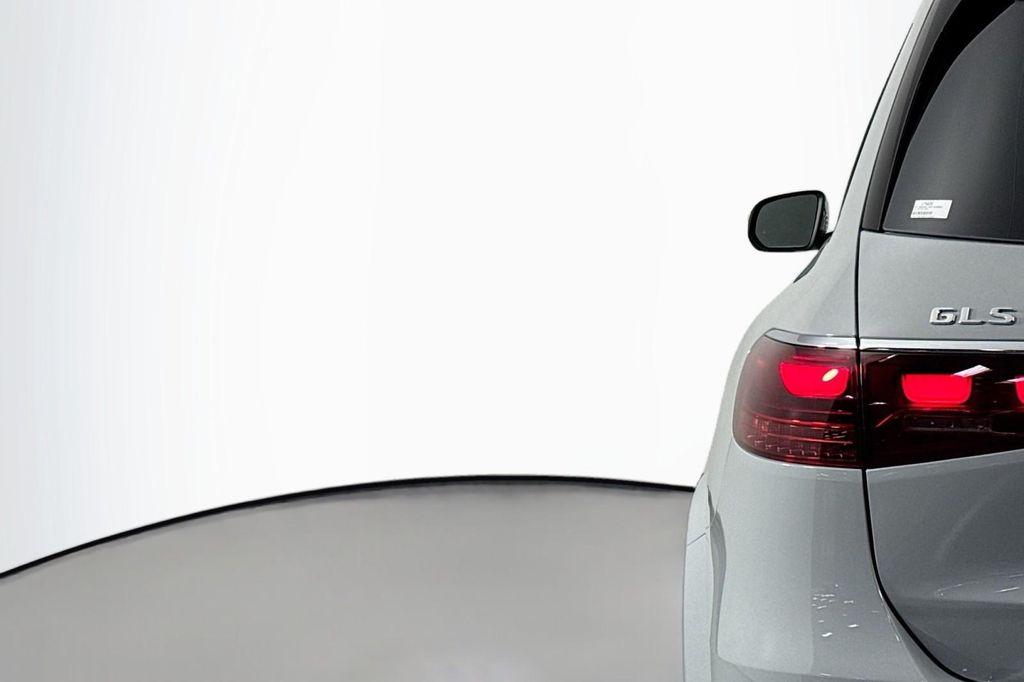 new 2025 Mercedes-Benz GLS 450 car, priced at $101,275