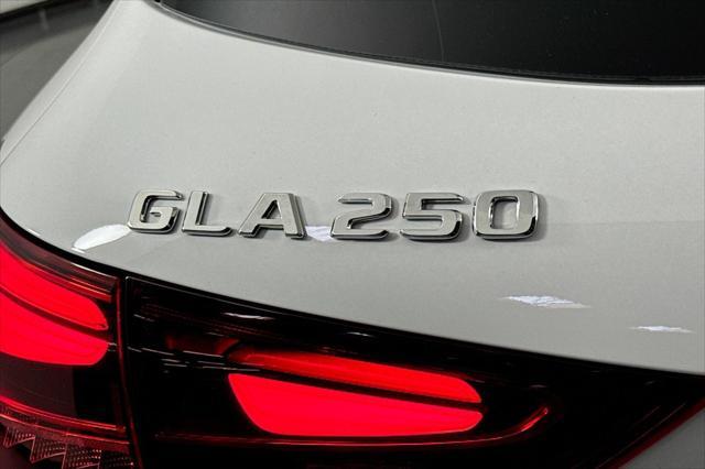 new 2025 Mercedes-Benz GLA 250 car, priced at $44,855