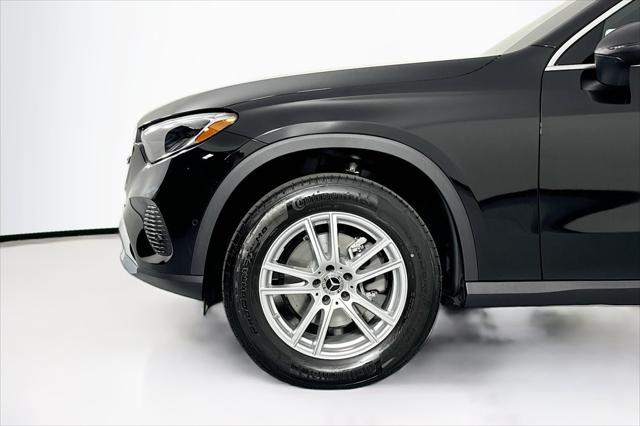 new 2025 Mercedes-Benz GLC 300 car, priced at $51,615