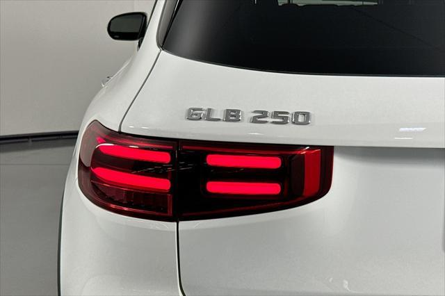 new 2024 Mercedes-Benz GLB 250 car, priced at $52,600