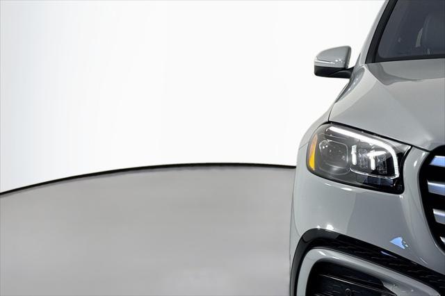 new 2025 Mercedes-Benz GLS 450 car, priced at $101,275