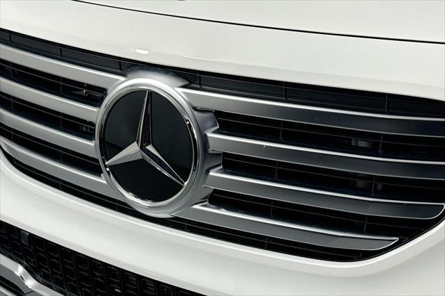 new 2024 Mercedes-Benz GLB 250 car, priced at $51,260