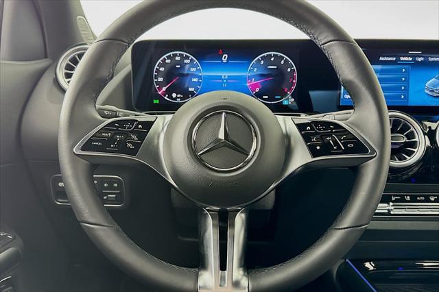 new 2025 Mercedes-Benz GLA 250 car, priced at $44,345