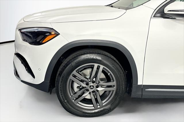 new 2025 Mercedes-Benz GLA 250 car, priced at $44,345