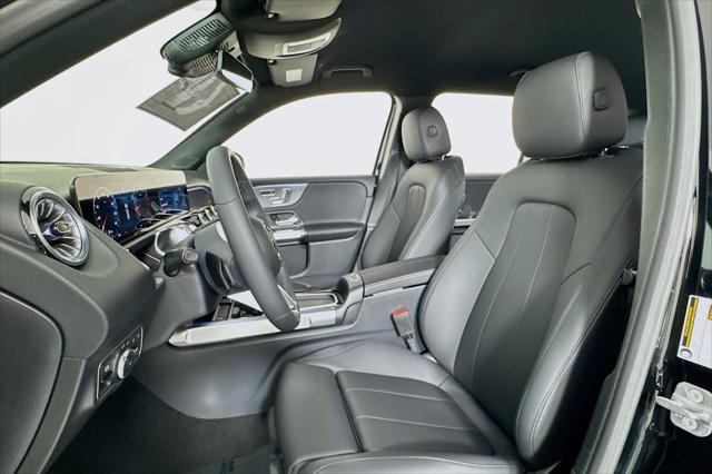 new 2025 Mercedes-Benz GLB 250 car, priced at $47,720