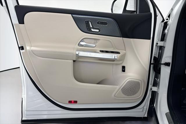 new 2025 Mercedes-Benz GLB 250 car, priced at $47,145