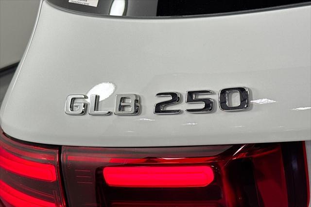 new 2025 Mercedes-Benz GLB 250 car, priced at $47,145