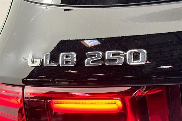 new 2025 Mercedes-Benz GLB 250 car, priced at $47,445