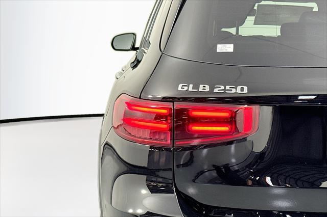 new 2024 Mercedes-Benz GLB 250 car, priced at $52,815