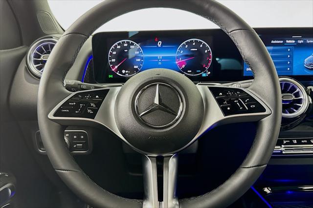 new 2025 Mercedes-Benz GLB 250 car, priced at $47,145