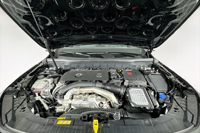 new 2025 Mercedes-Benz GLB 250 car, priced at $47,145