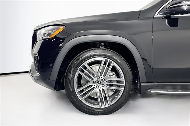 new 2025 Mercedes-Benz GLS 450 car, priced at $91,965