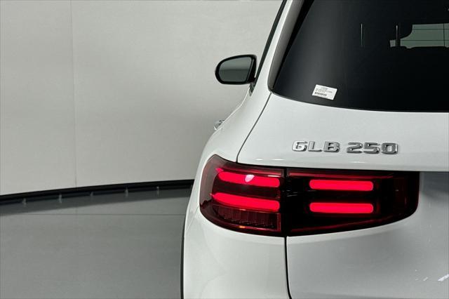 new 2025 Mercedes-Benz GLB 250 car, priced at $51,675