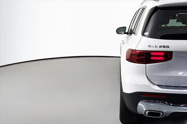 new 2025 Mercedes-Benz GLB 250 car, priced at $47,470